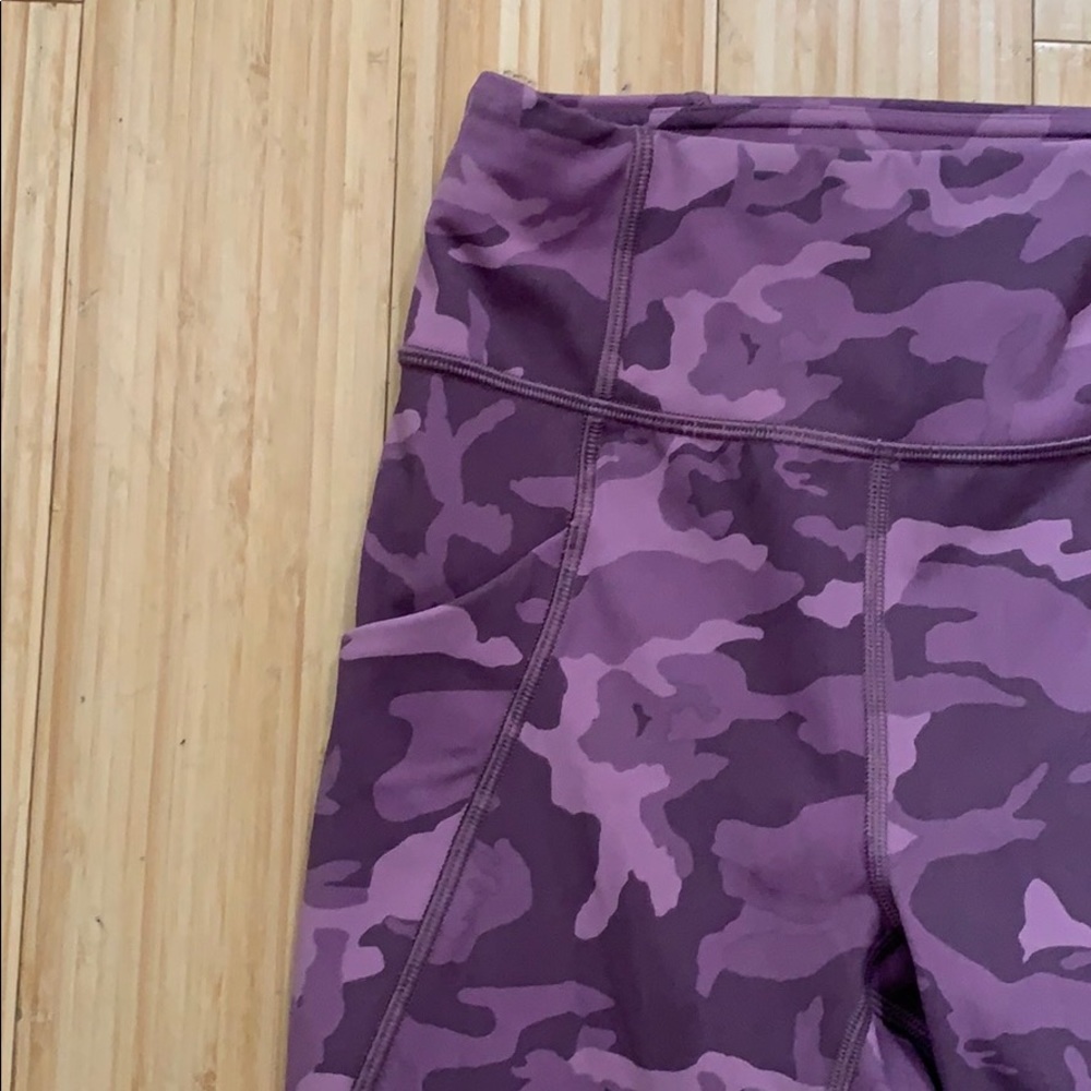 LULU LEMON - Purple Camo SET *SOLD OUT ONLINE* - Picture 6 of 7